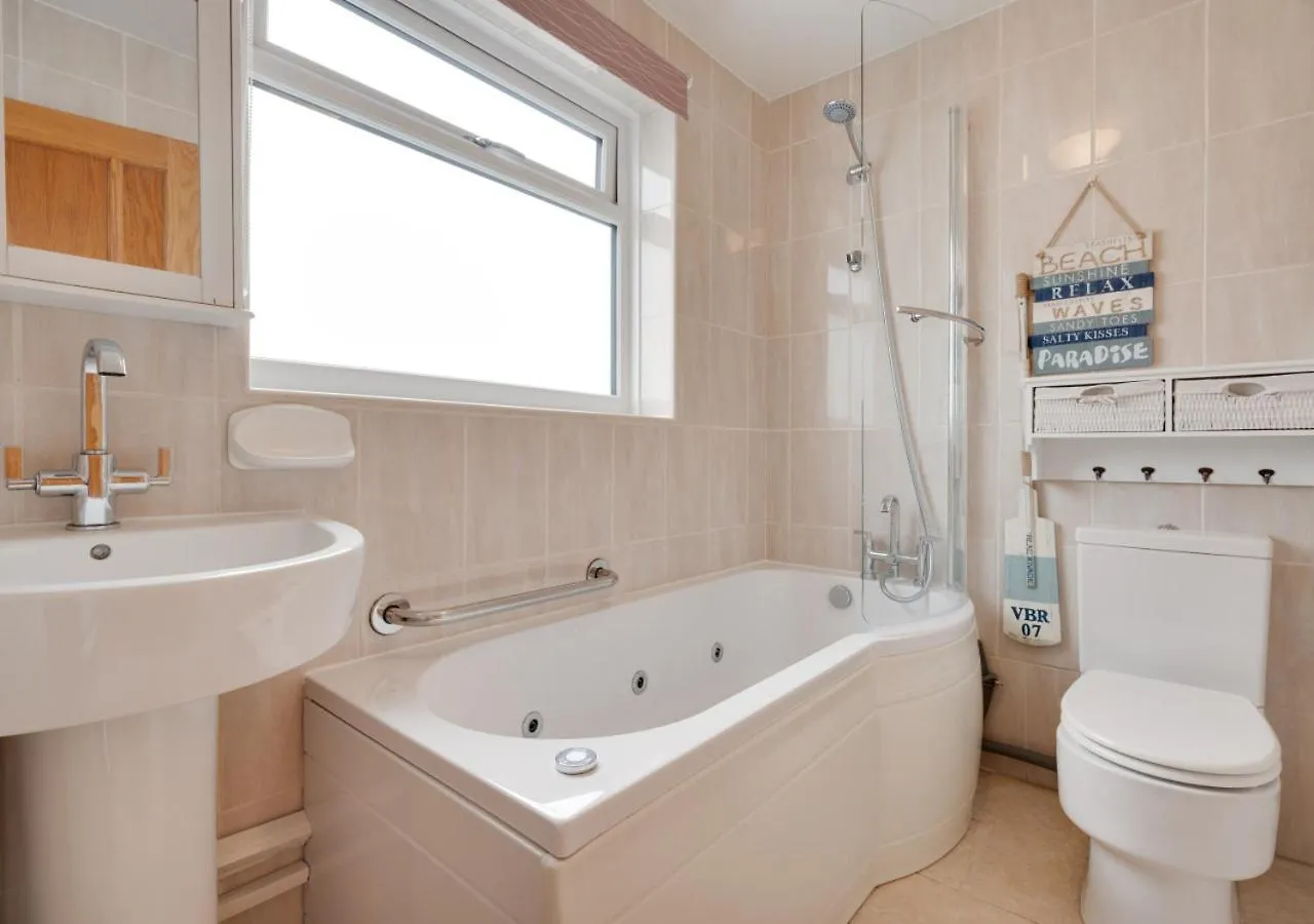 Copley Lodge Bishopston Holiday home